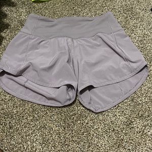 •Violet Verbena Lululemon Mid Rise Speed Up Shorts 4 Inches